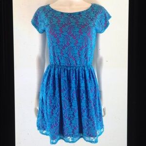 💋Urban Outfitter Renewal Vtg Lace Fit Flare Dress